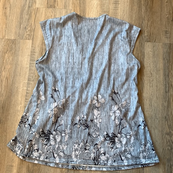 Summer tank top from Amazon - Picture 5 of 7